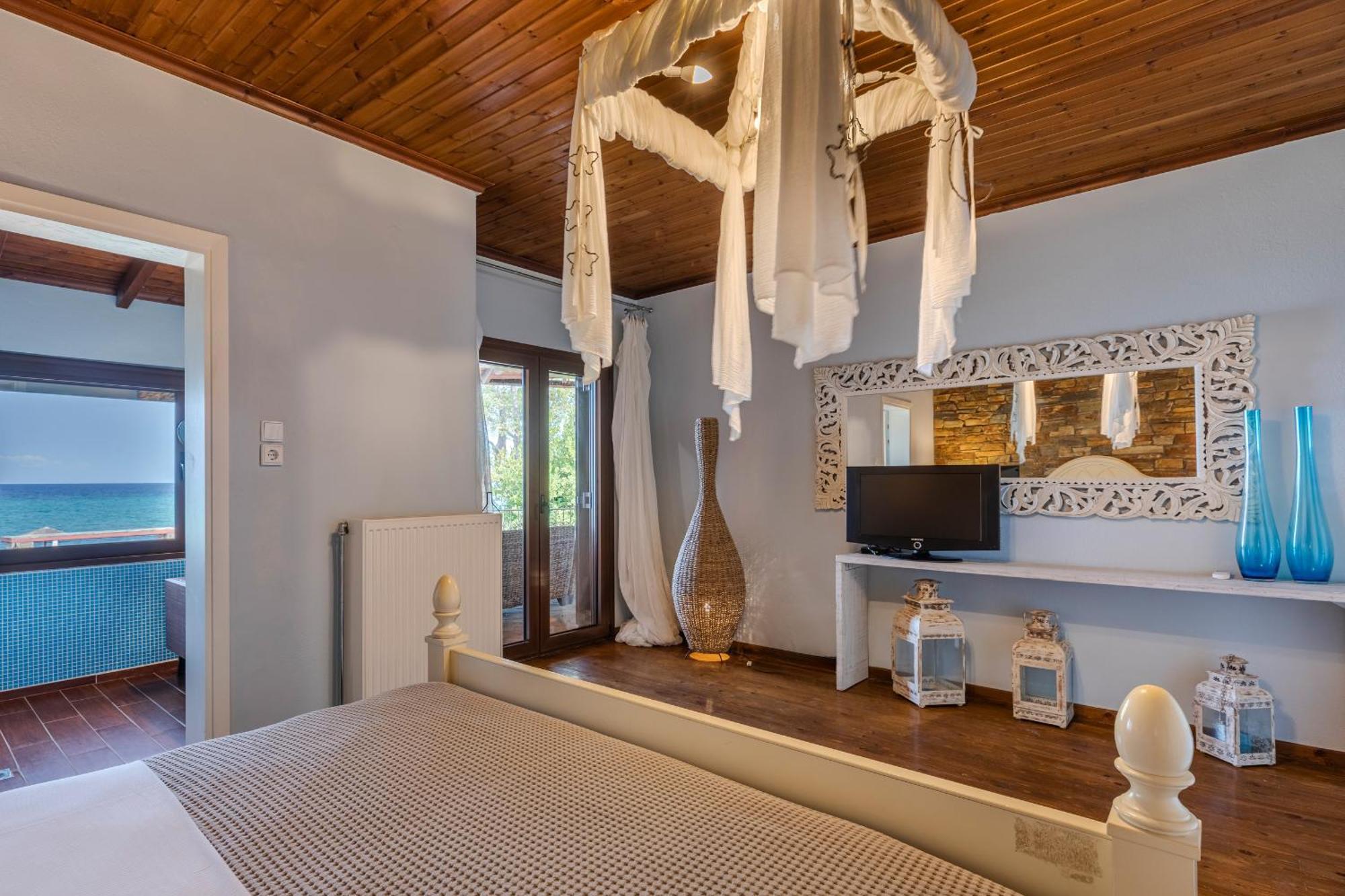 Efharis Beachfront Villa Platamonas Extérieur photo